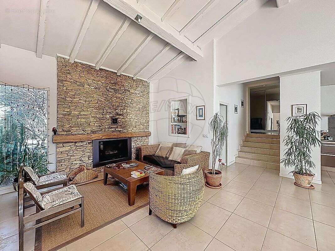 Maison à CAVEIRAC