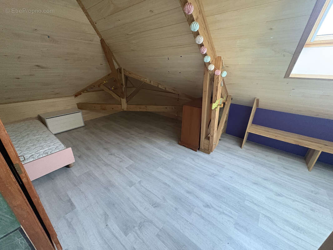 Maison à MONTAIGU-DE-QUERCY