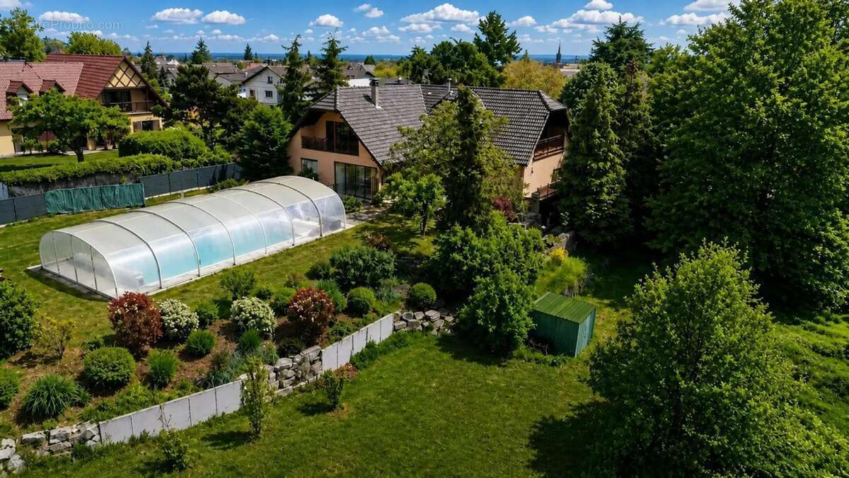 Maison de 11 pièces de 300 m² à Steinbach - photo 24