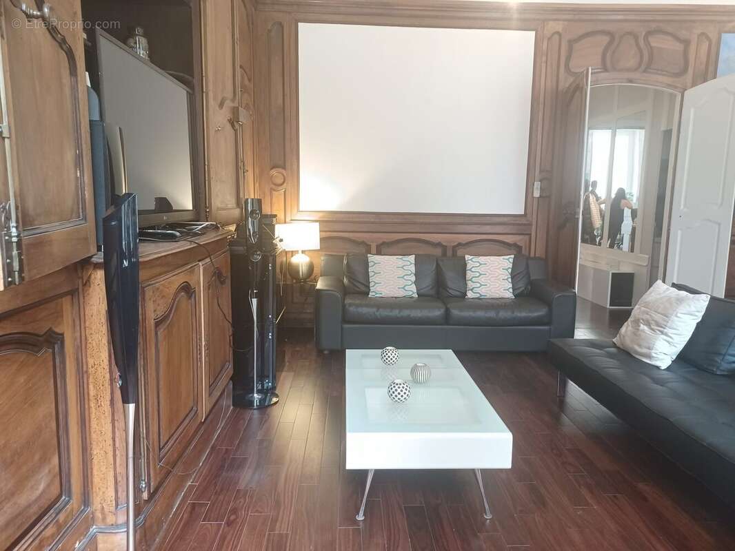 Commerce à MARSEILLE-1E