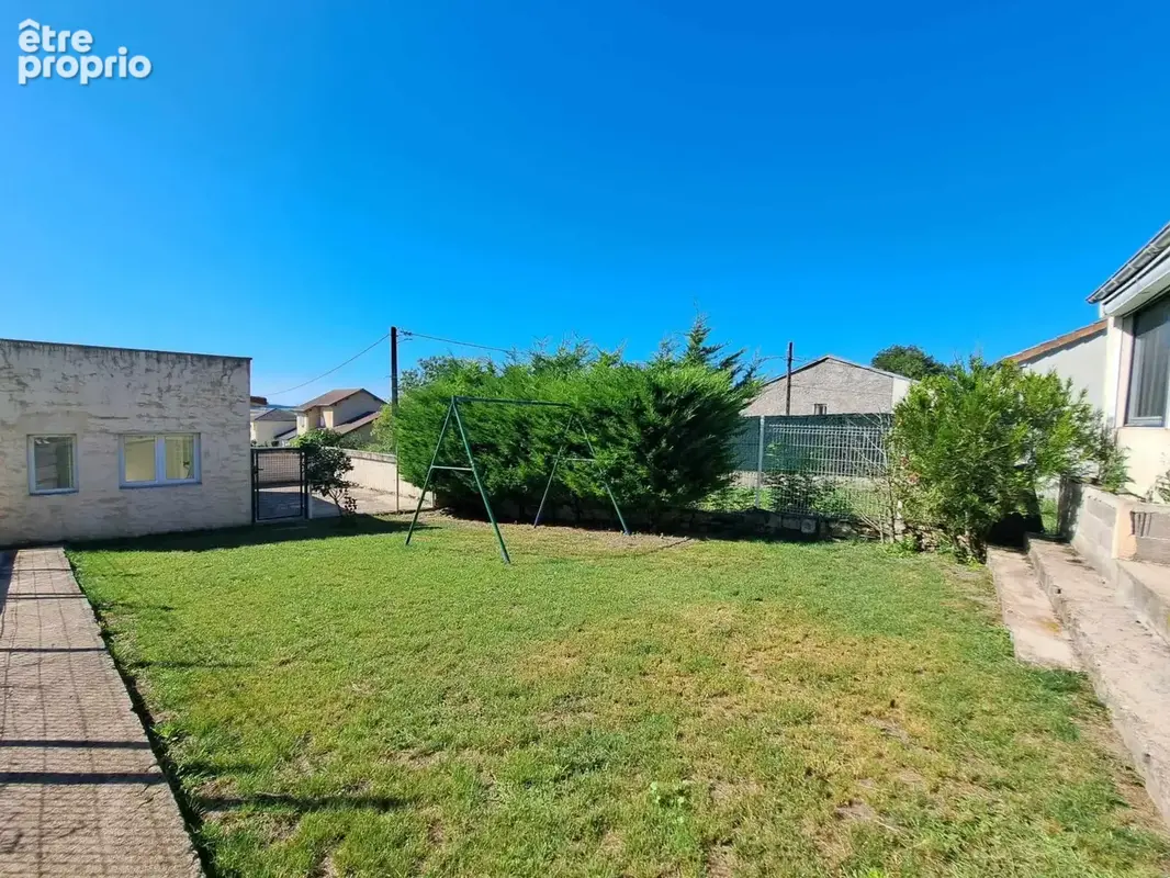 Maison type F7 avec jardin et dépendance. - photo 3