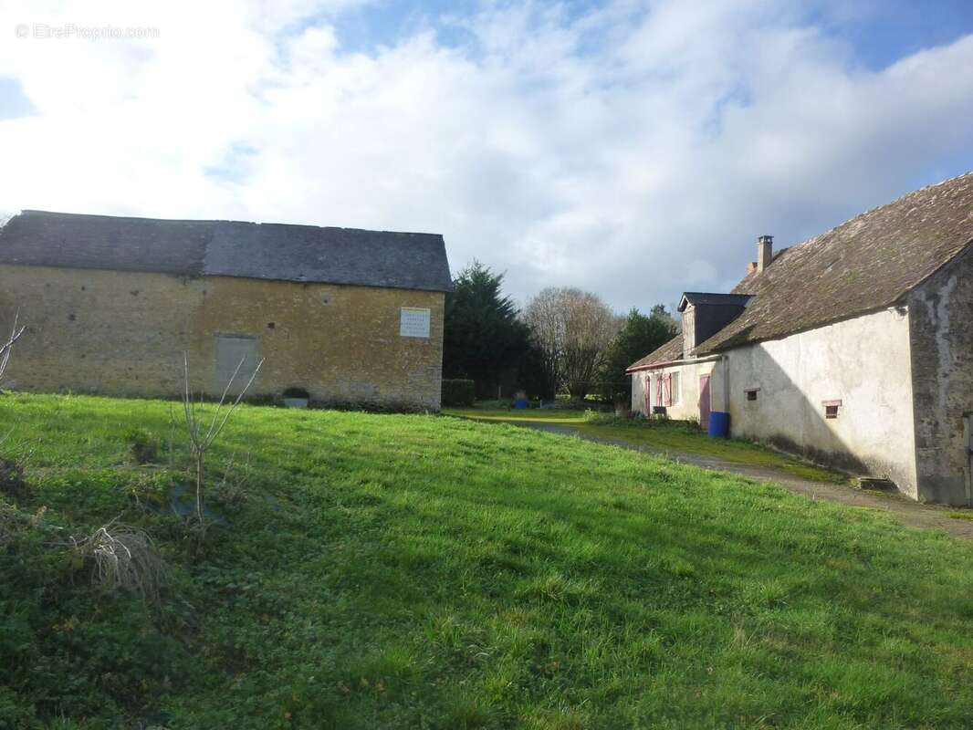 Maison à LOUE