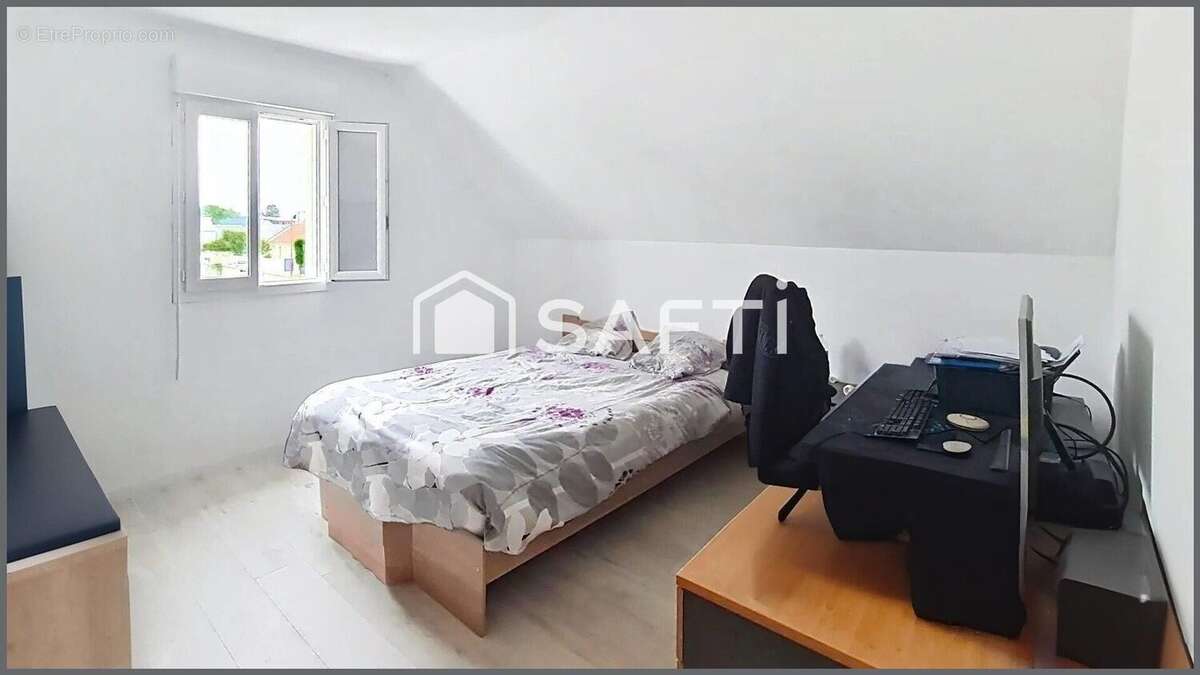 Photo 6 - Maison à ETREPAGNY