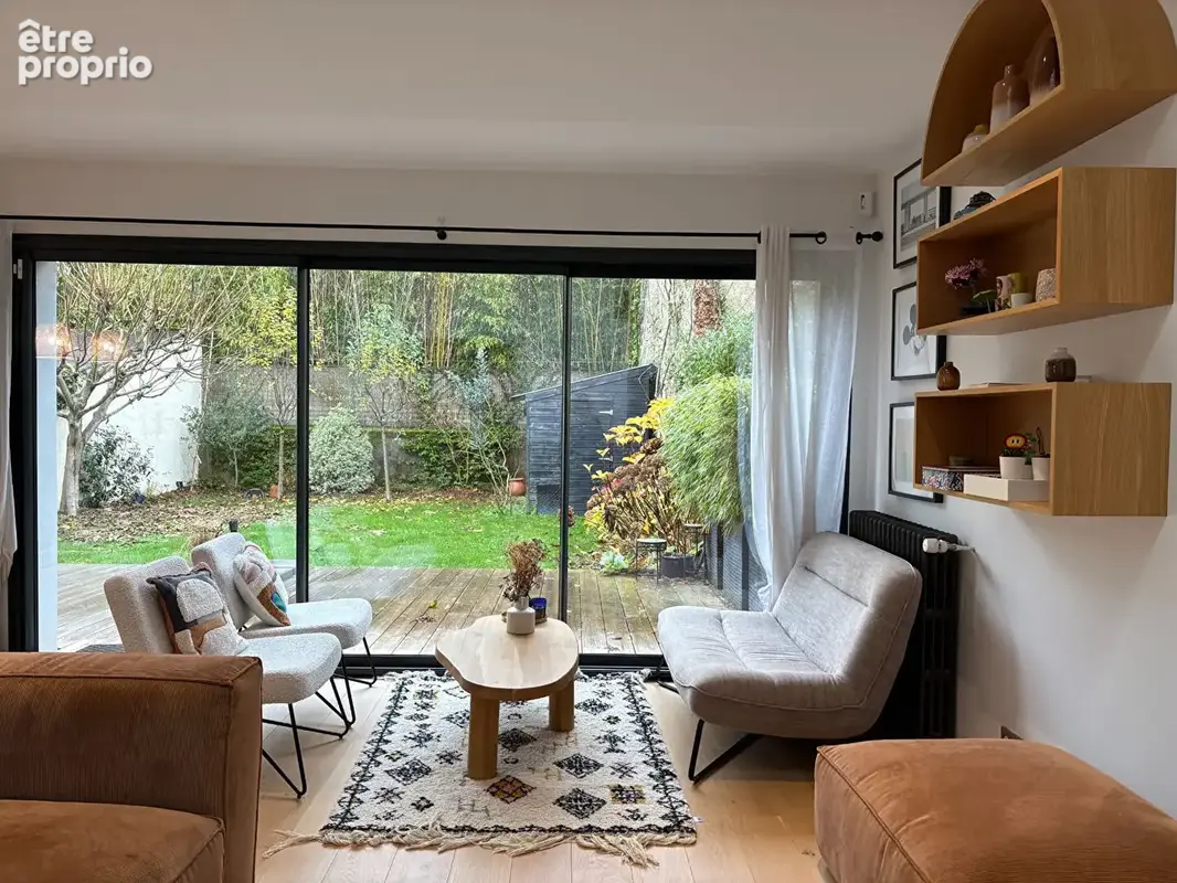 Maison contemporaine de 165 m² avec jardin, terrasse et stationnement sécurisé - photo 3