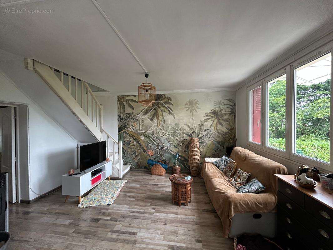 Maison à ROSNY-SUR-SEINE