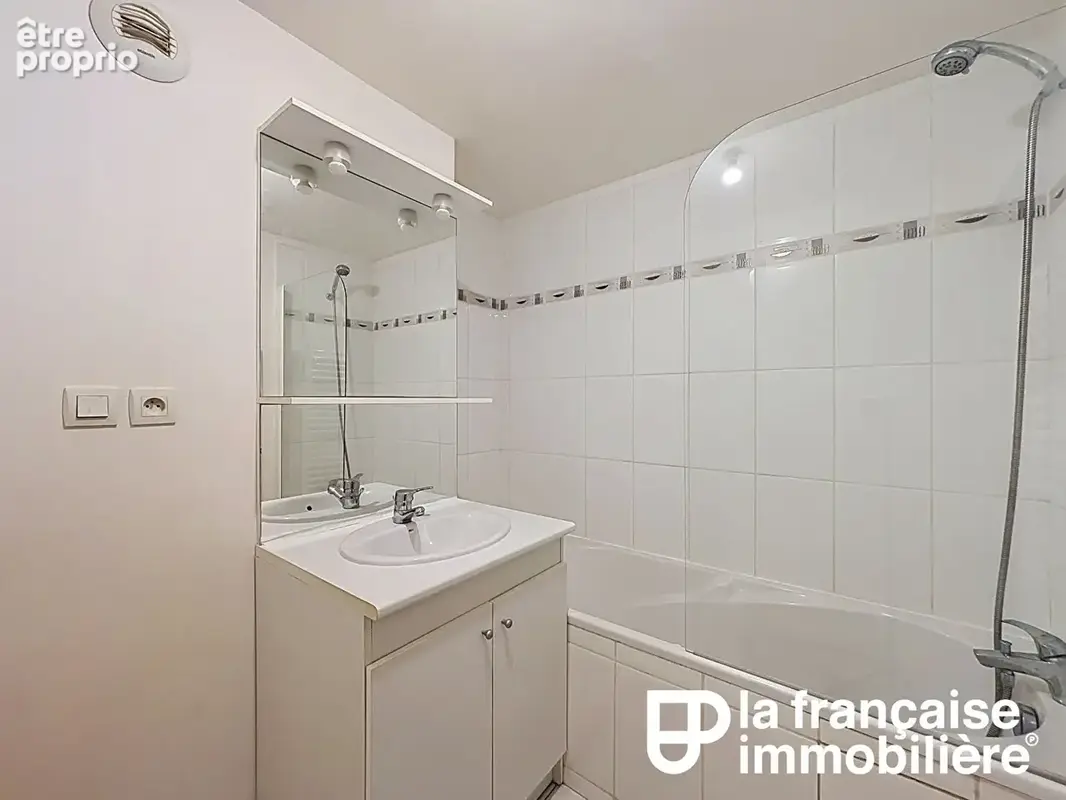 Appartement - 3 pièces - 61.8 m² - Rennes Centre-Ville - Anatole France - terrasse, jardin et parking - photo 11