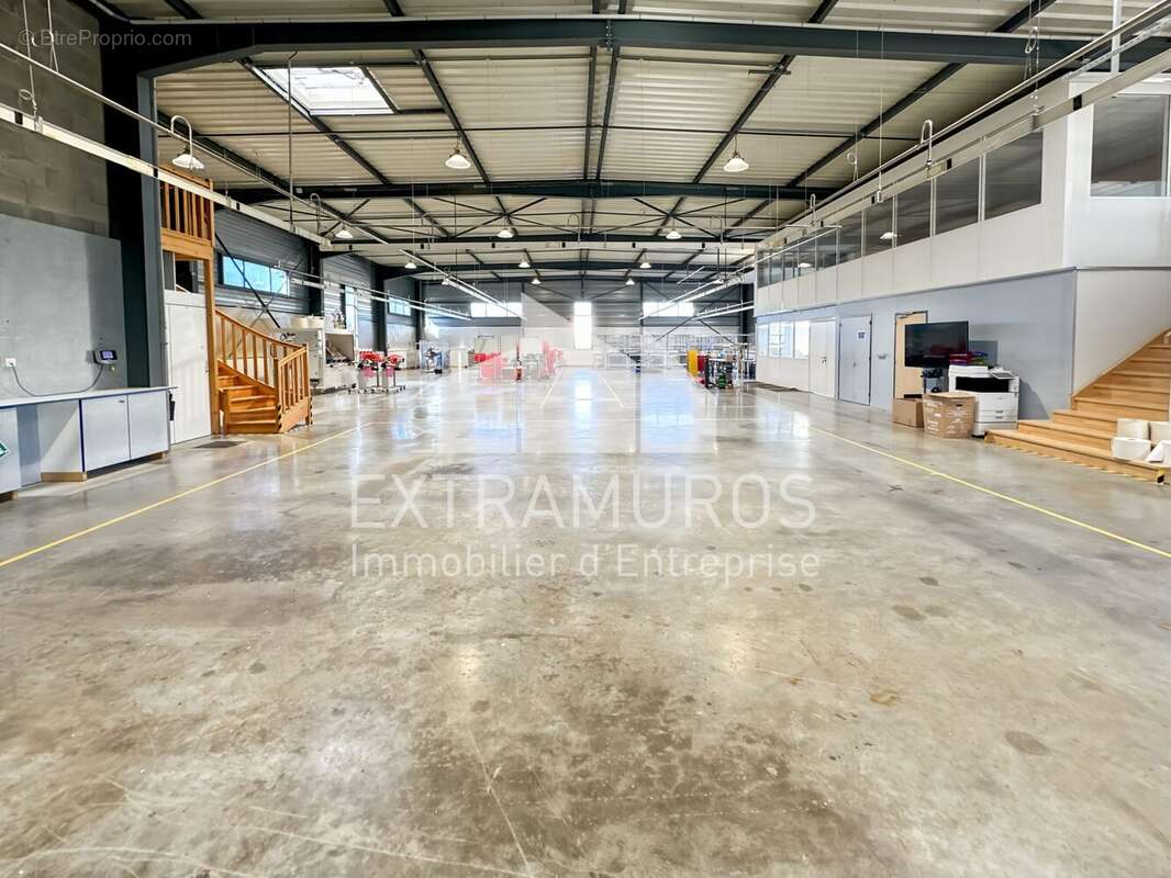 Commerce à BULLY