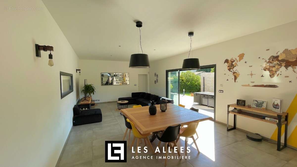 Maison à LES GRANGES-GONTARDES