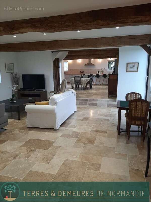 Maison à PONT-L&#039;EVEQUE