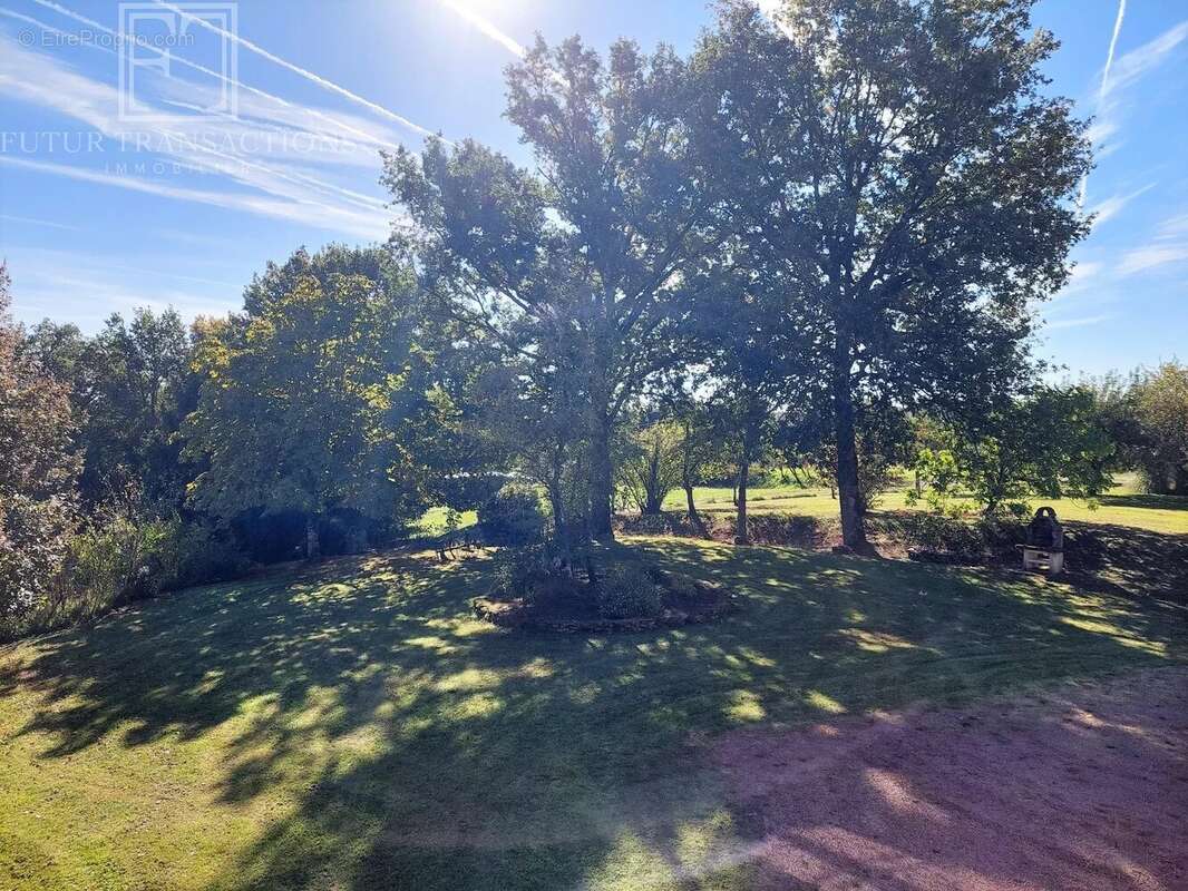 Maison à MILHAC-DE-NONTRON