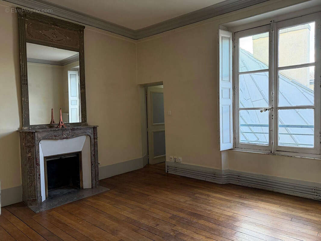 Appartement à VERSAILLES