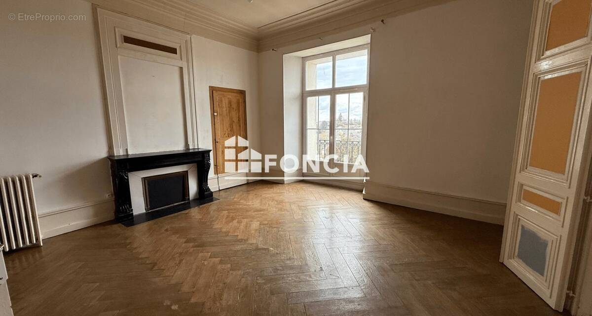 Maison à SAINTE-MAURE-DE-TOURAINE