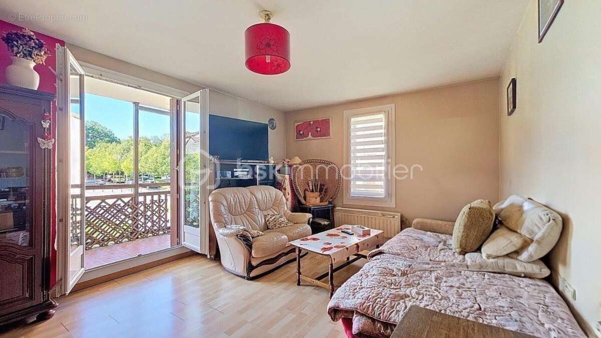 Appartement à EMERAINVILLE