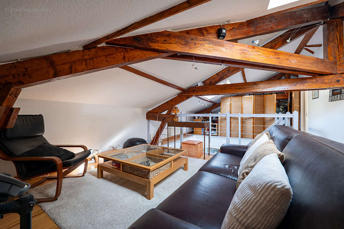 Appartement à CEYRAT