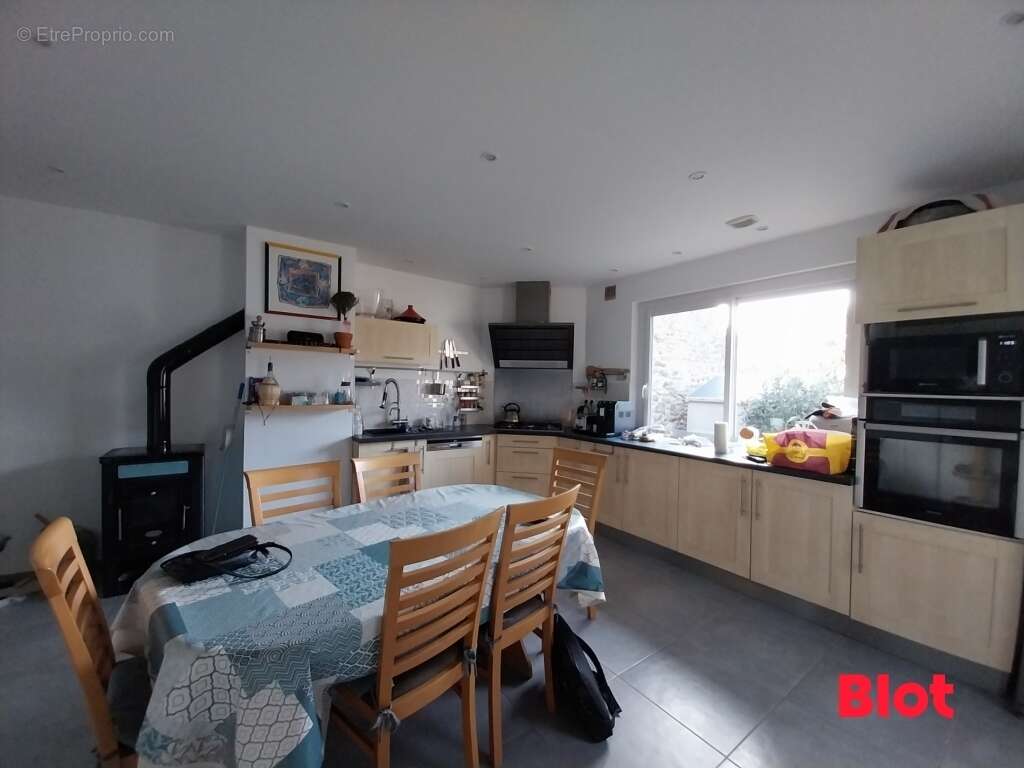 Maison à MINIAC-MORVAN