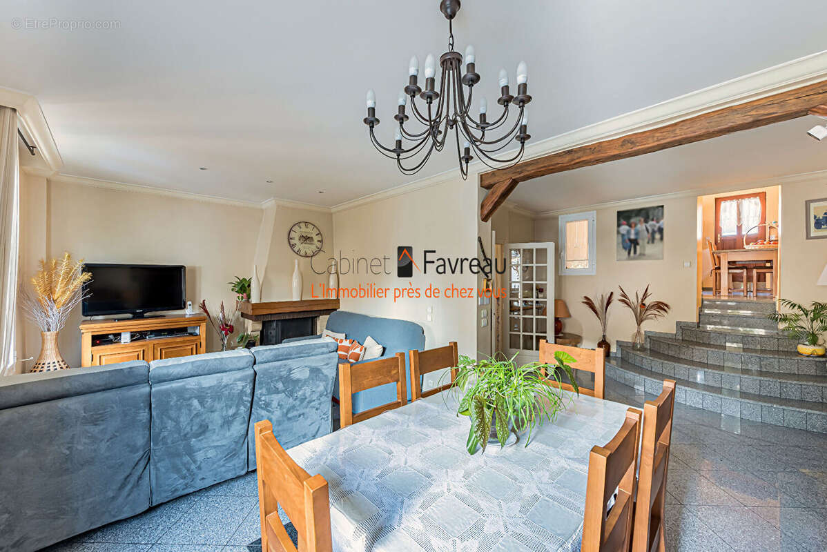 Maison à L&#039;HAY-LES-ROSES