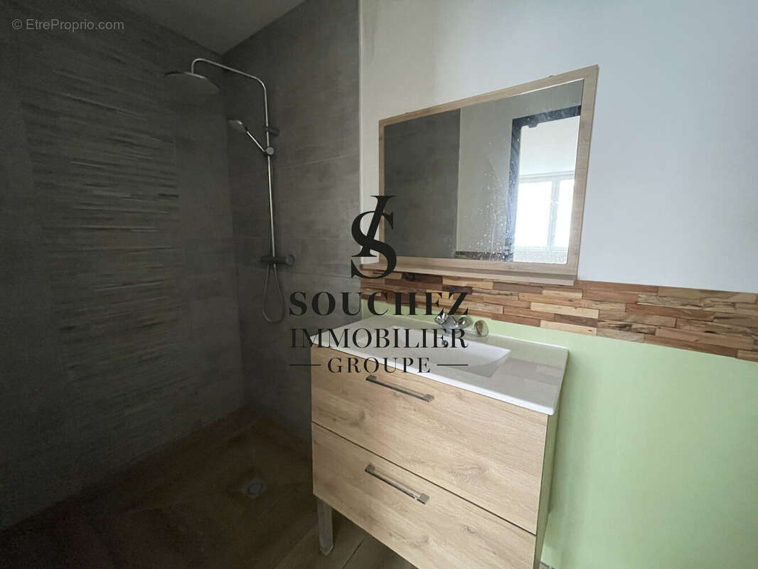 Appartement à ANNAY