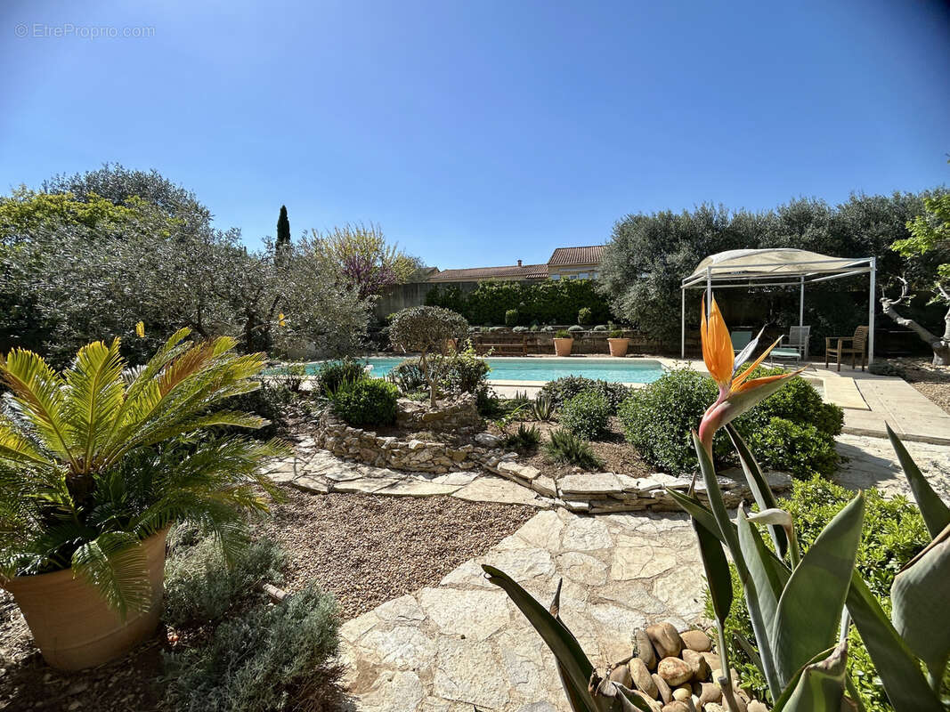 Maison à UZES