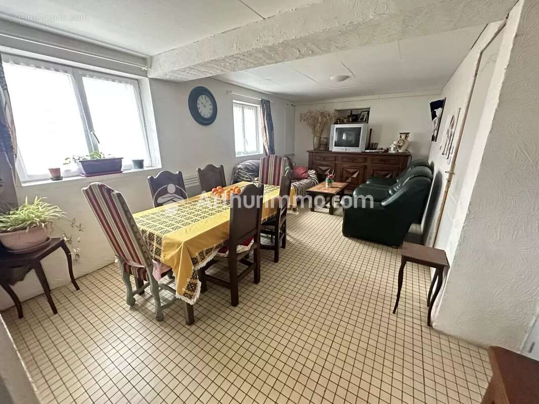 Maison à SAINT-ASTIER