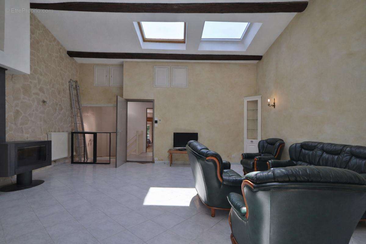 Maison Moux 8 pièce(s) 182 m2 - photo 8