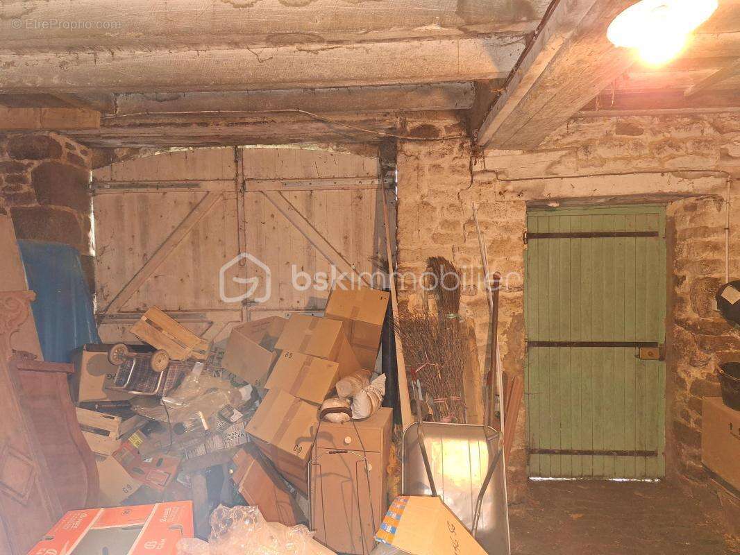 Maison à SAINT-AUBIN-FOSSE-LOUVAIN