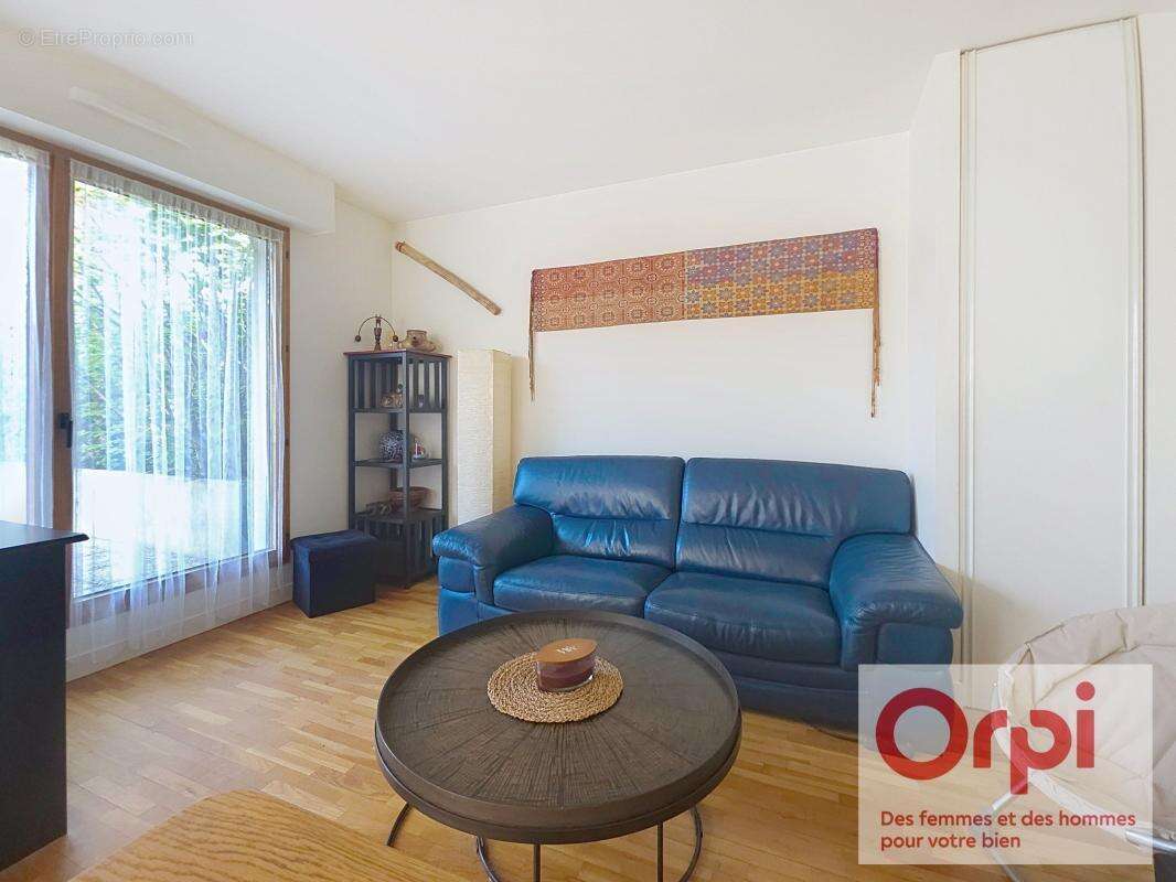 Appartement à ISSY-LES-MOULINEAUX