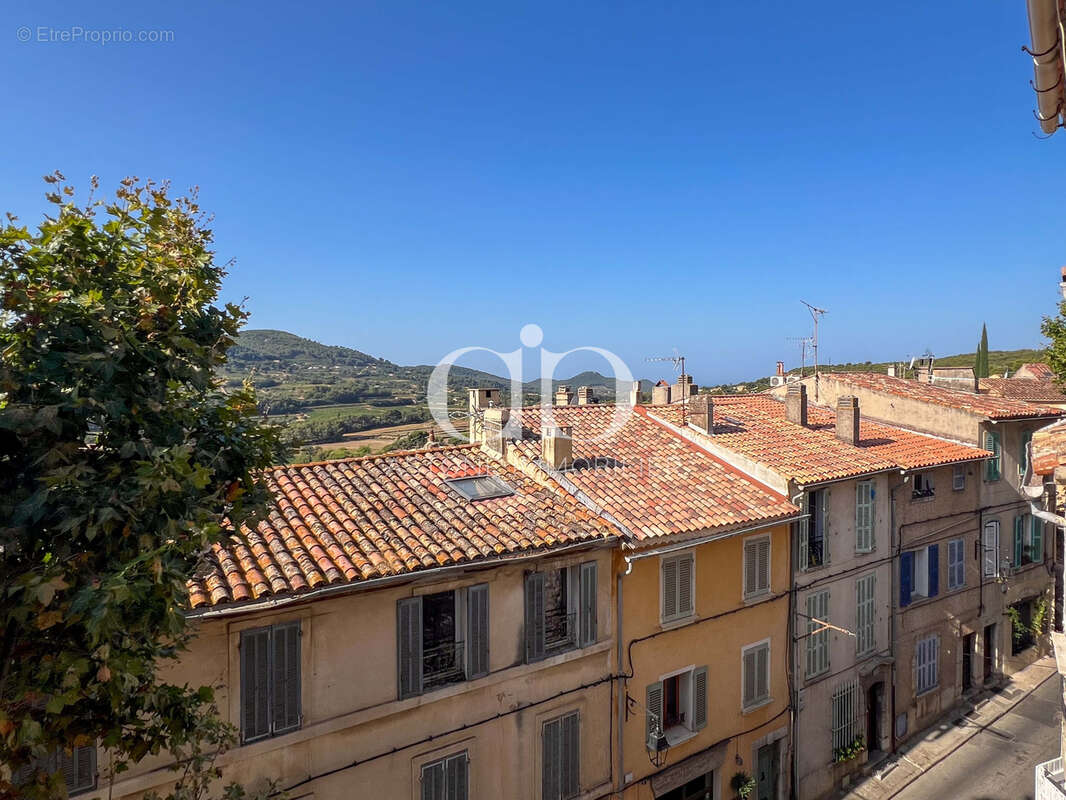 Appartement à LA CADIERE-D'AZUR