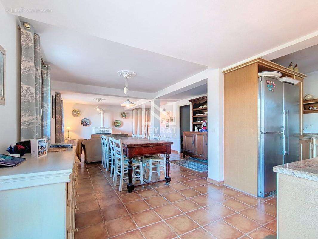 A tourrettes - propriete - proche golf de terre blanches - piscine - tennis - appartement independant - photo 22