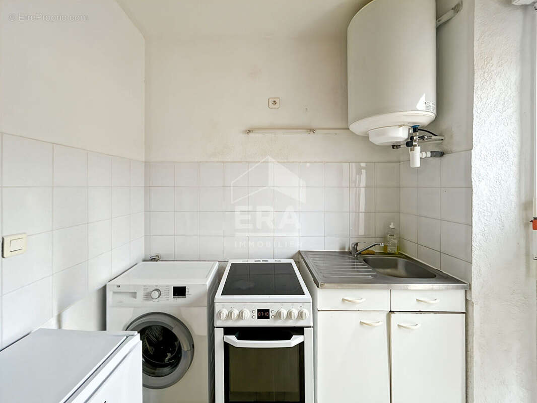 Appartement à MARSEILLE-4E