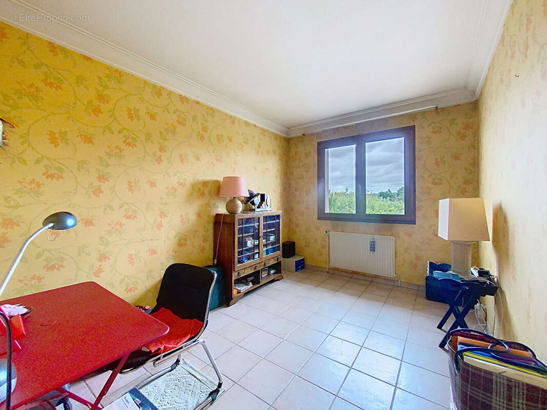 Appartement à SAINT-MAUR-DES-FOSSES