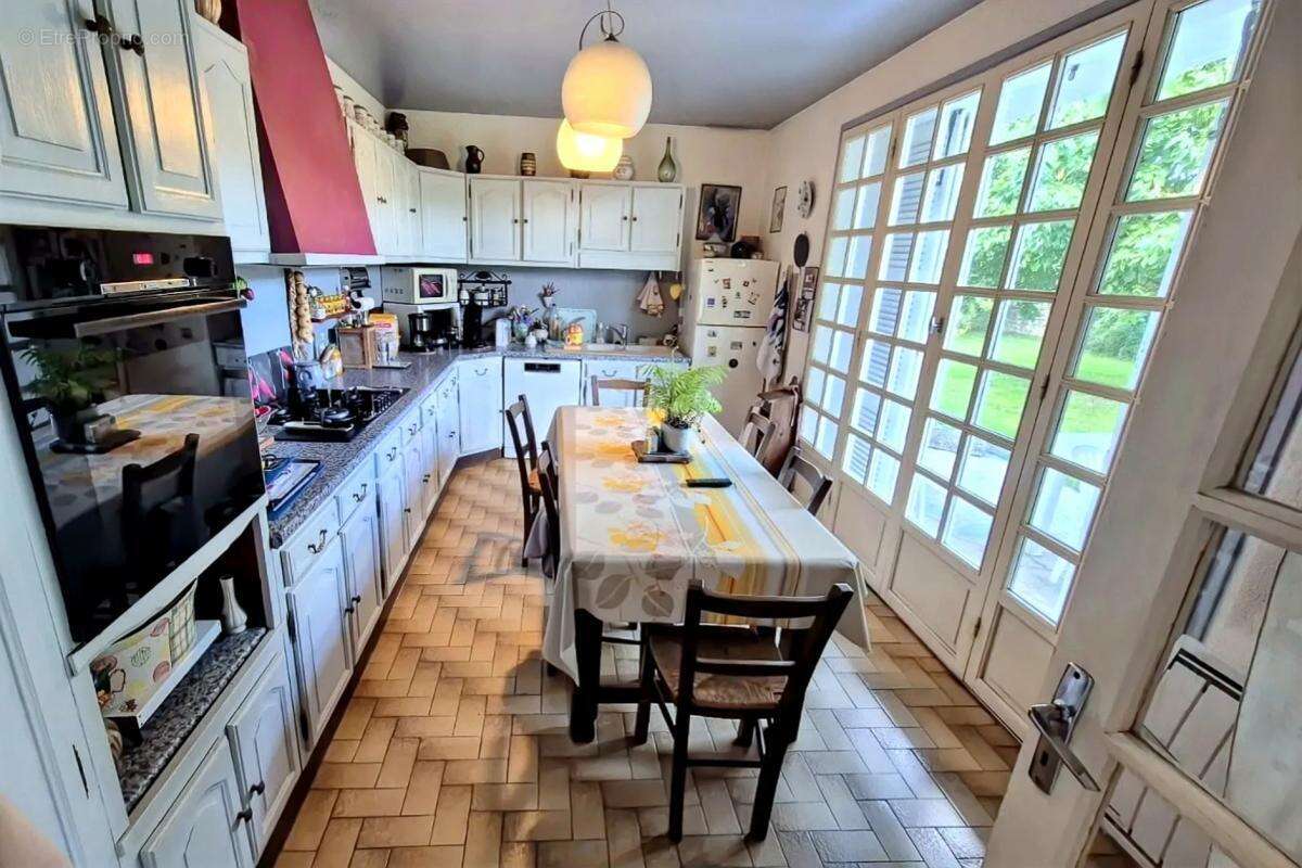 Maison à MONTGIVRAY