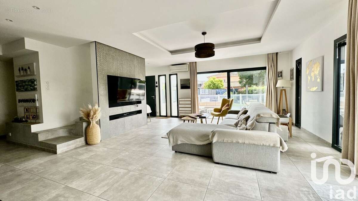 Photo 2 - Maison à FREJUS