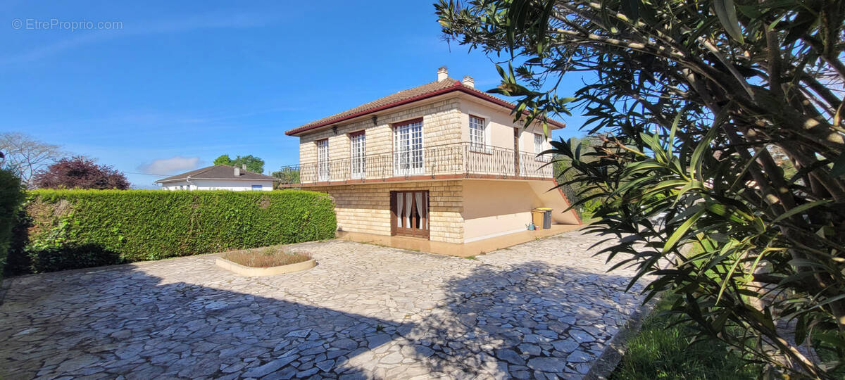Maison à ARZACQ-ARRAZIGUET