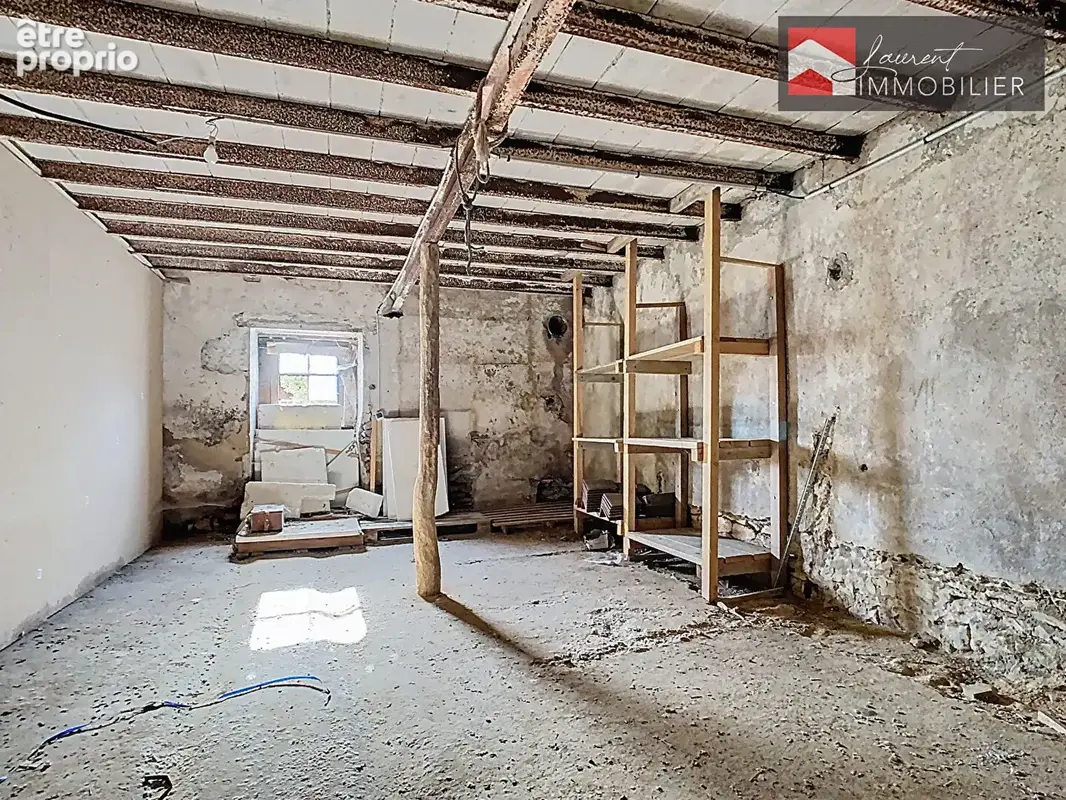 A Simandre  - Grange à fort potentiel 150 m² aménageables - photo 11