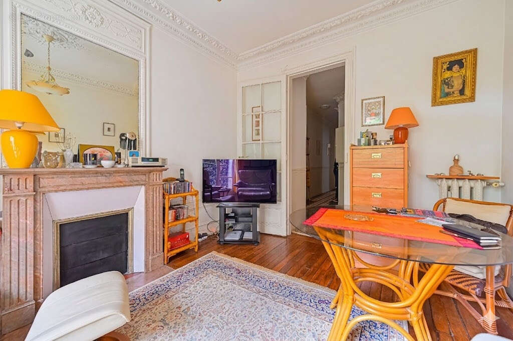 Appartement à PARIS-18E