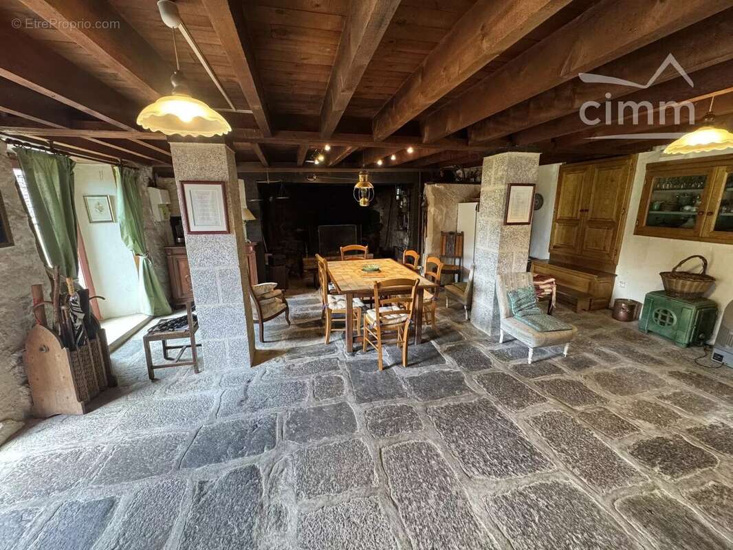 Maison de village en pierre - photo 3