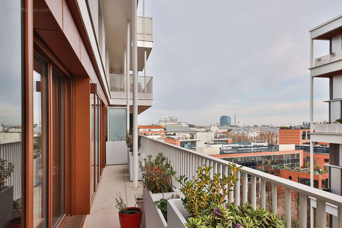 Appartement à ISSY-LES-MOULINEAUX