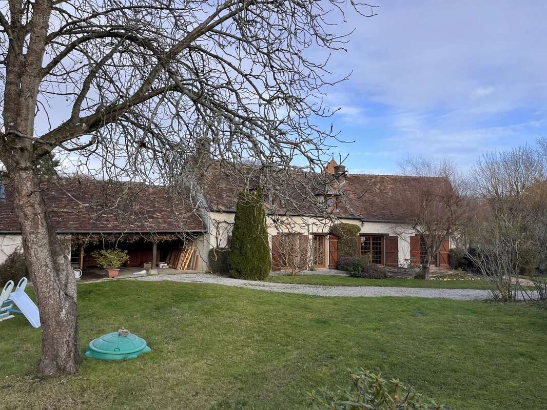 Maison à LA HAUTEVILLE