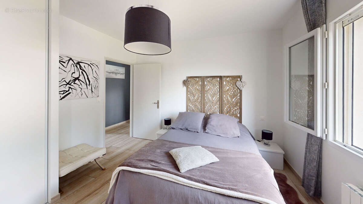 Maison plain pied T4  avec piscine et garage - photo 8