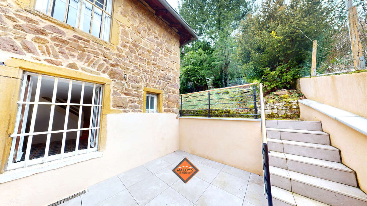Maison à CHAMBOST-ALLIERES