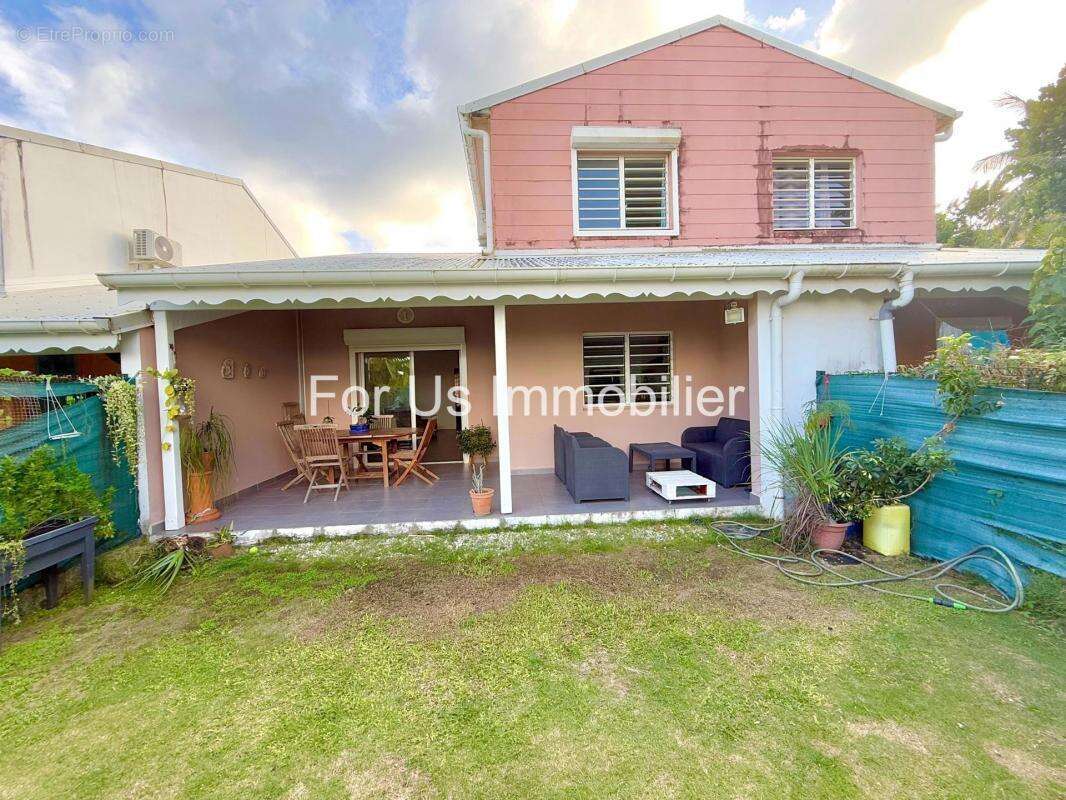 Maison à PETIT-BOURG