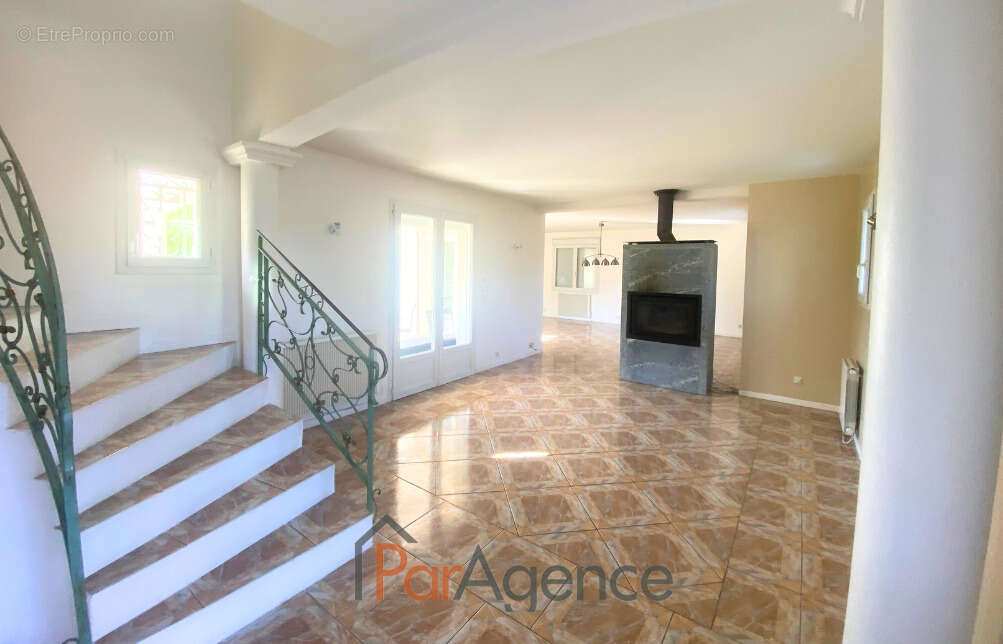 Maison à SAINT-SULPICE-DE-ROYAN