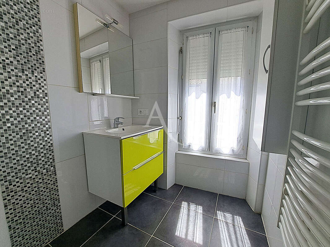 Maison à LES HERBIERS