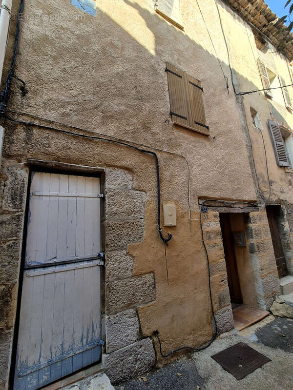 Maison à AUPS