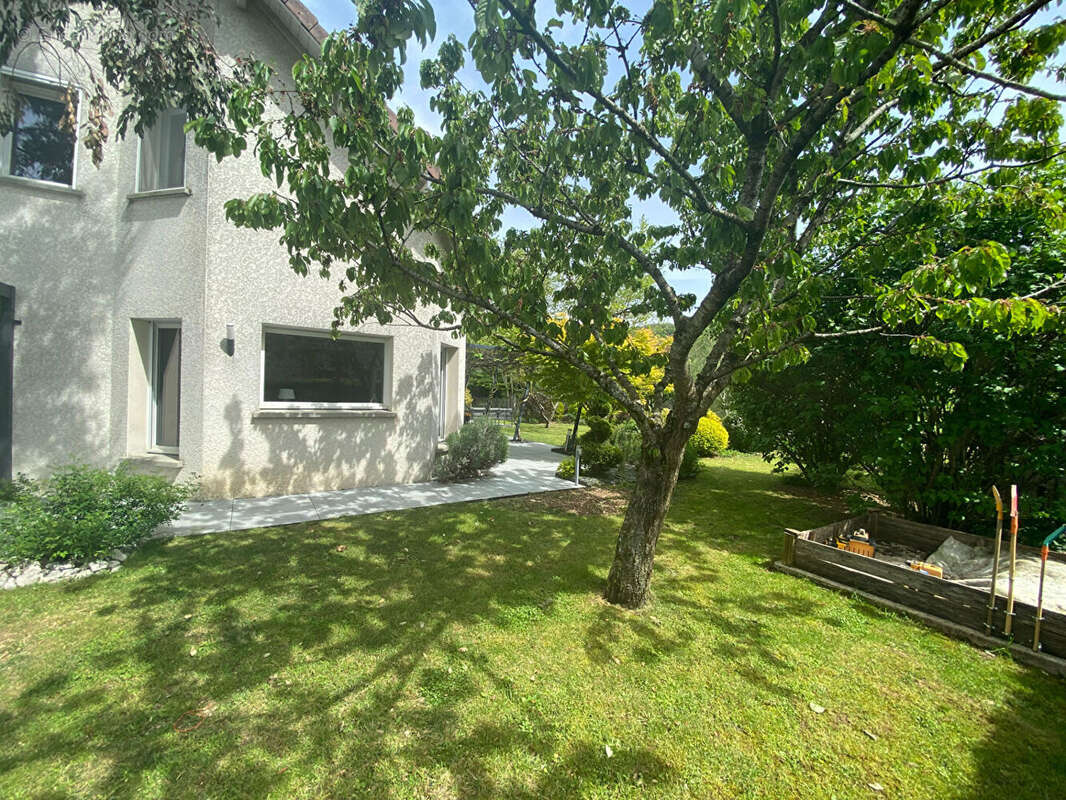 Maison à POLIGNY