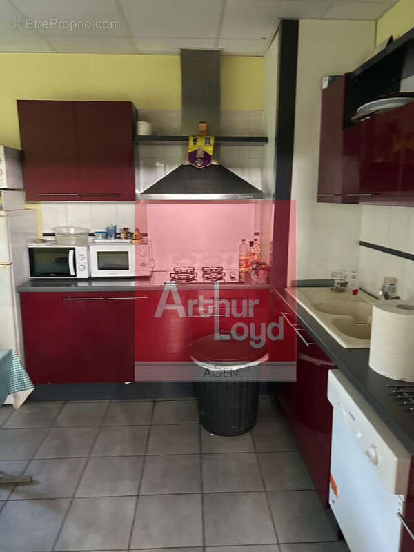2454 m² à Sainte-Livrade-Sur-Lot  - photo 7