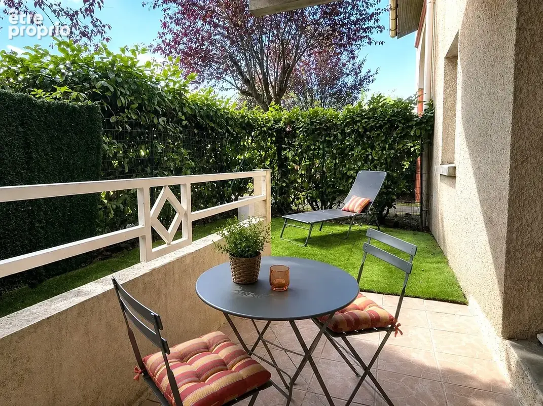 Exclusivité ! Spacieux T3 avec terrasse et parking. - photo 3