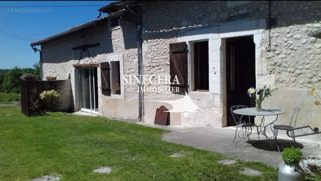 Maison à MONTAGRIER