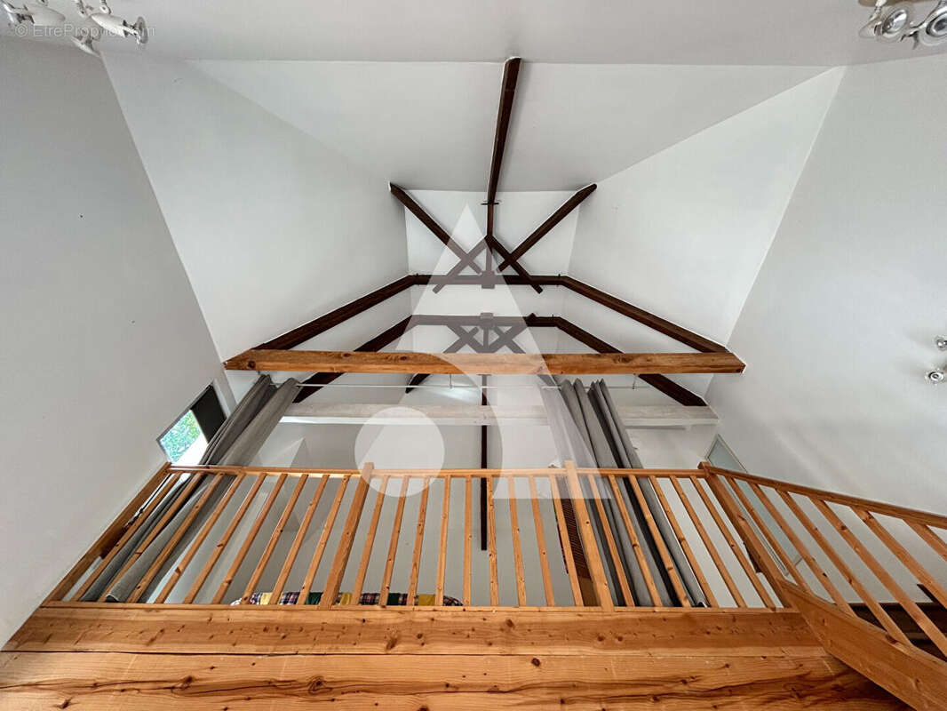 Domaine de caractère en pierre - maison, 3 gîtes, piscine et 5 hectares de forêt privée - photo 11