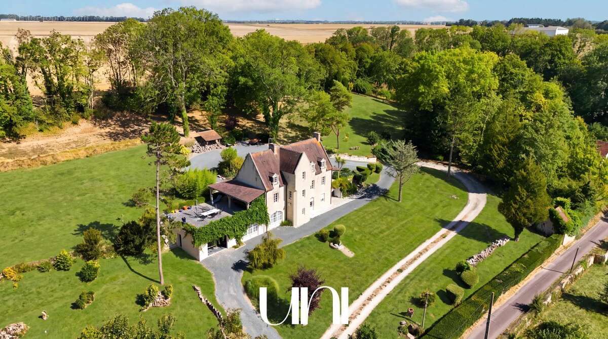 Maison 8 pièces de 220m2 avec 18500m2 de terrain à MOULINS EN BESSIN - photo 6